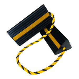 Paire de cales avion en caoutchouc noir 30 cm 7,7 kg